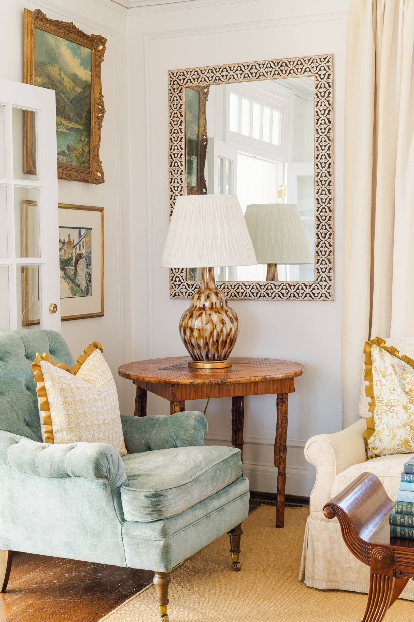 Bunny Williams Pheasant Feather Lamp (BROWN)