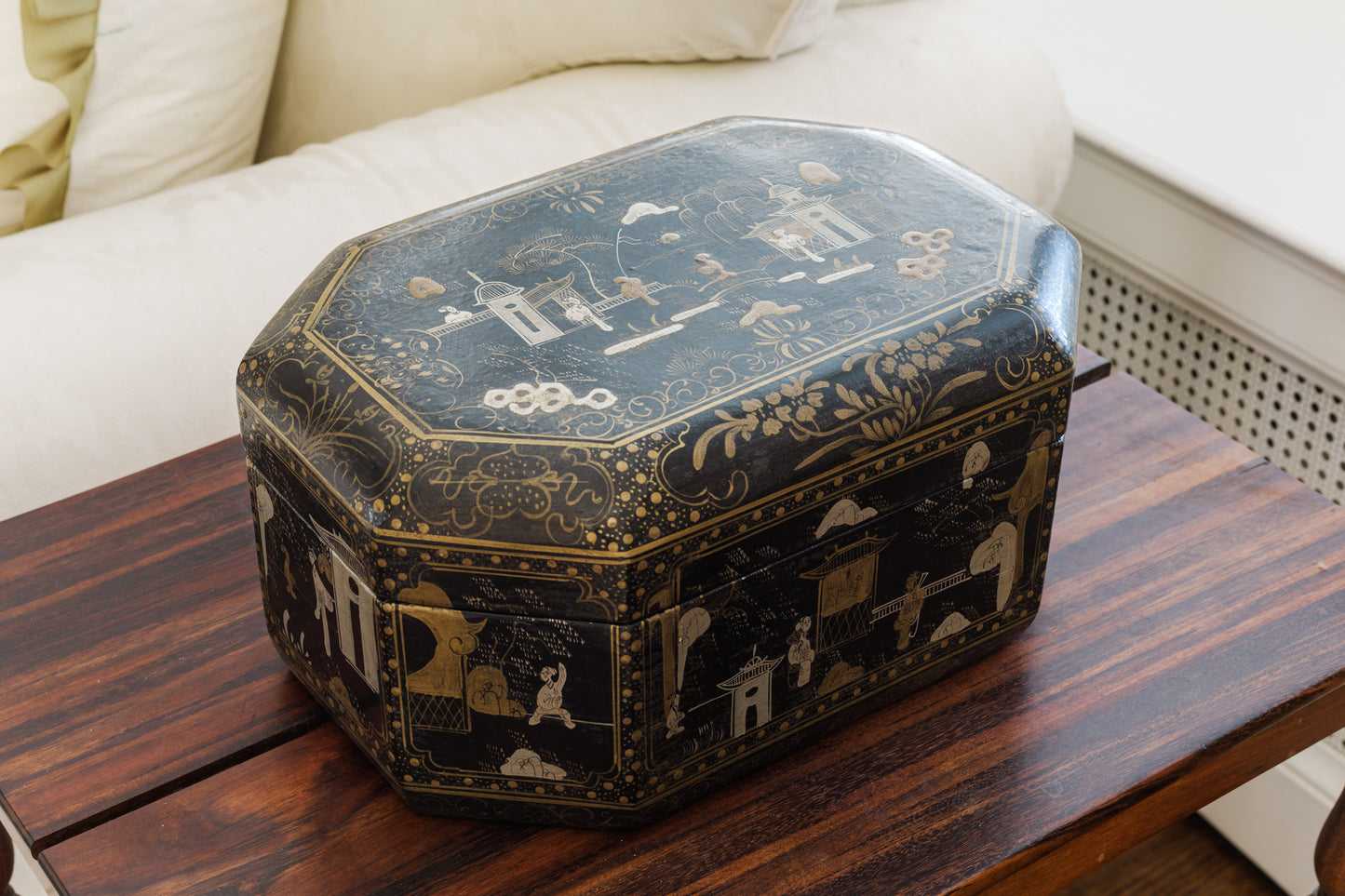 Gilt Chinoiserie Box